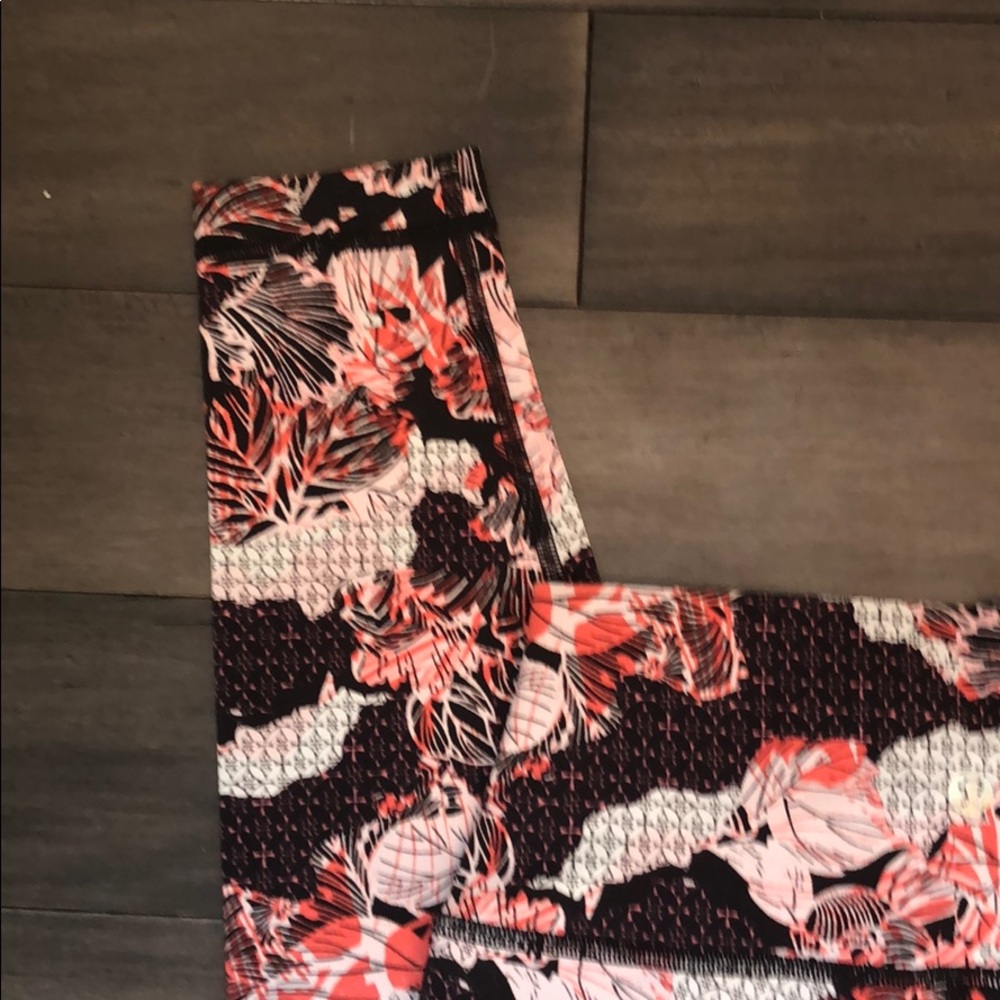 NWOT lululemon wunder under tight HR - CNY - Picture 8 of 13